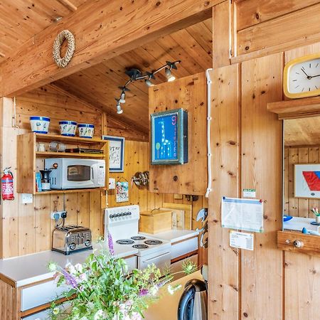 Scandinavian Style Lodge In Rock Wadebridge Eksteriør bilde