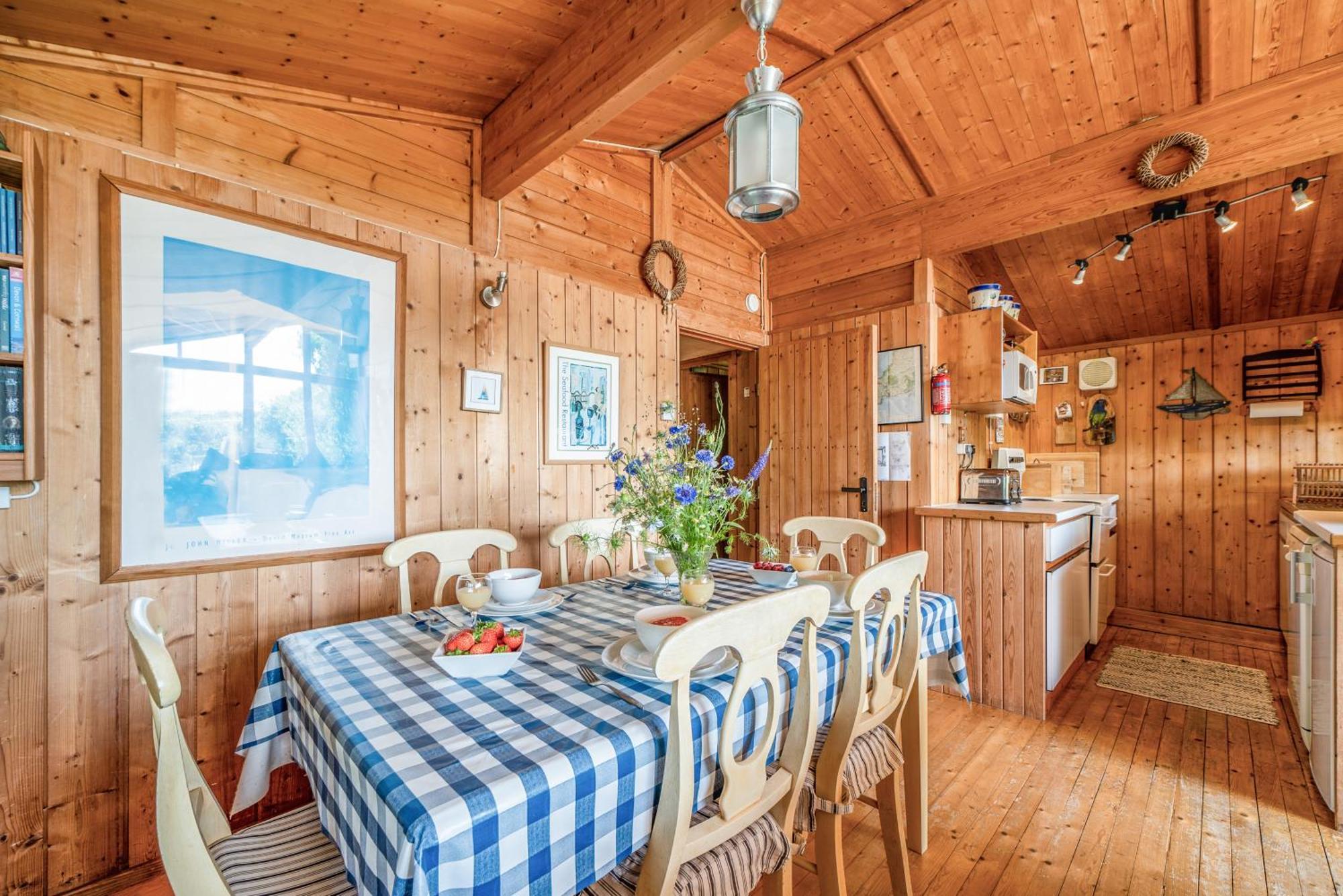 Scandinavian Style Lodge In Rock Wadebridge Eksteriør bilde